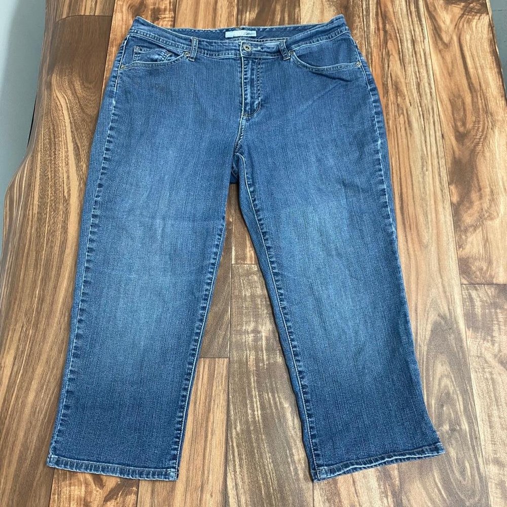 chicos platinum jeans capri crop size chicos 2 = women size 12